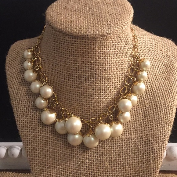 Kate Spade faux pearls necklace